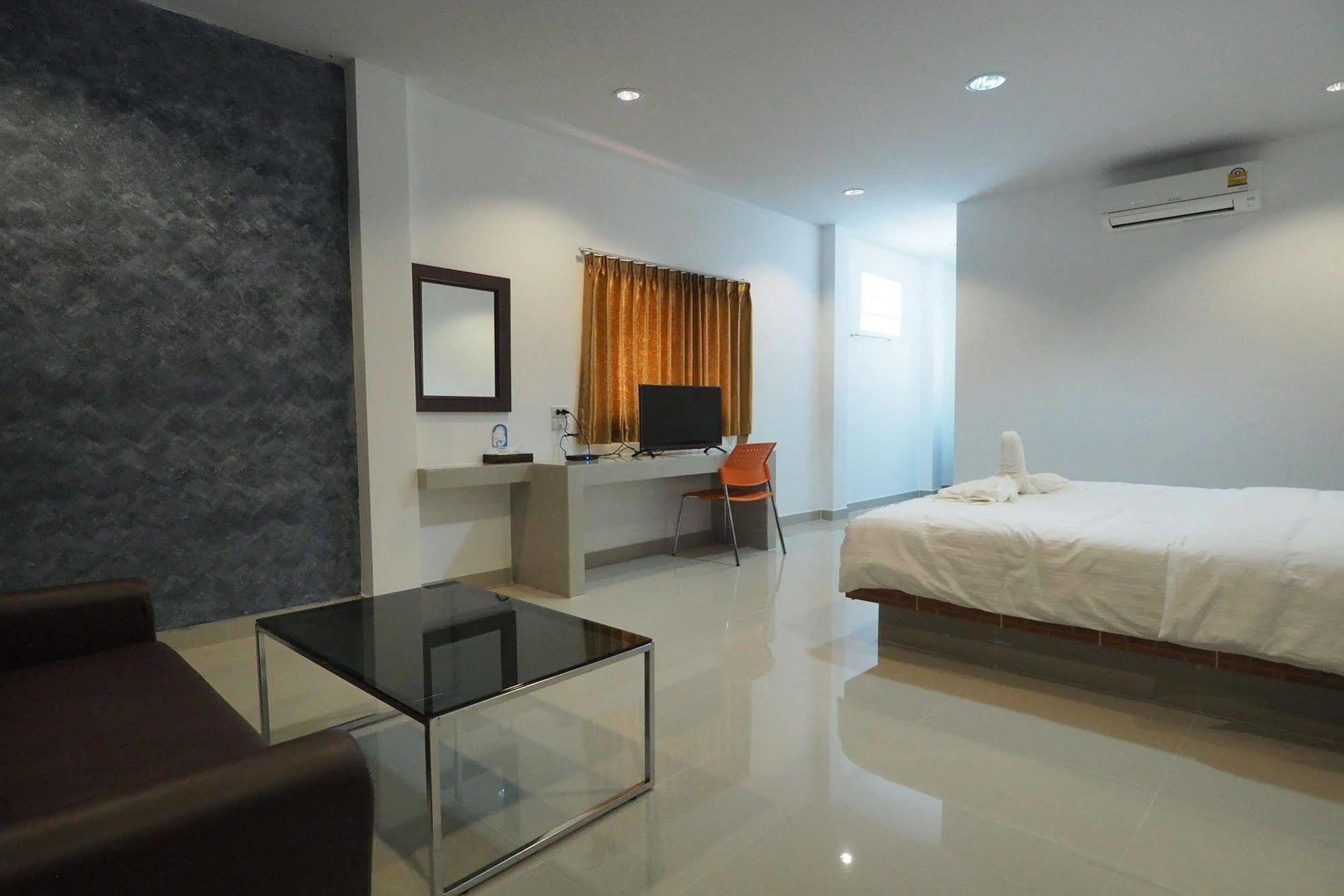 The Phant Hotel Surin Exterior photo